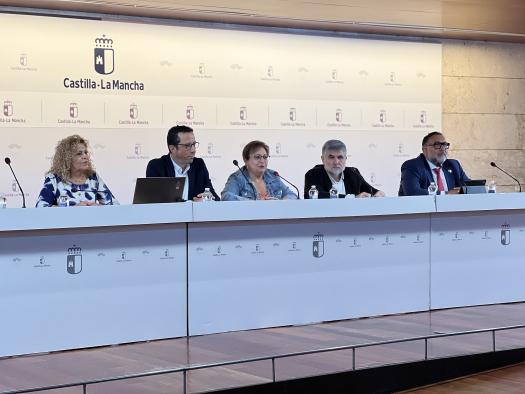 El Gobierno de Castilla-La Mancha inicia la formación de los 48 profesionales que van a reforzar la protección de la infancia y la adolescencia